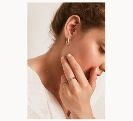 Aros Le Carré Daily Diamonds oro 18K con pavé de diamantes GB100OA00