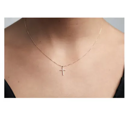 Colgante cruz Le Carré oro 18K con diamantes modelo Faith GD039OA00