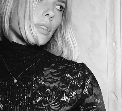 Colgante Le Carré oro blanco 18K con diamantes modelo OCTO GD145OB00